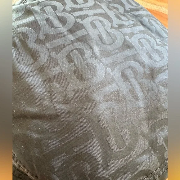 Burberry Monogram Jacquard Bucket Hat sz M - barely worn - Picture 3 of 10